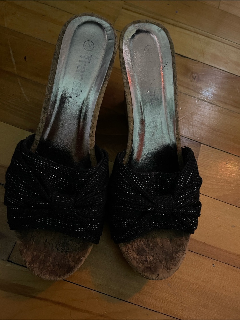 wedge heels with bow